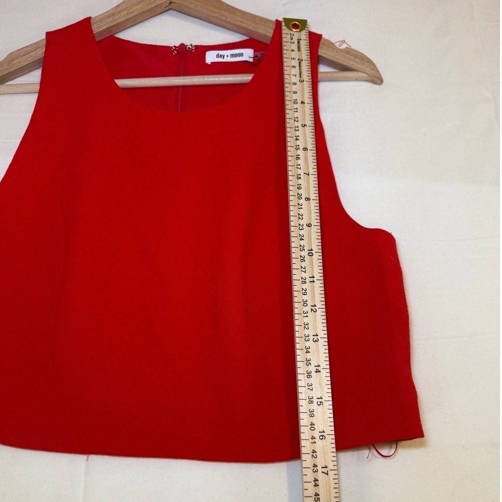 Day + Moon Red Sleeveless Crop Top Round Neck Back Zip Minimalist Small - Picture 3 of 6